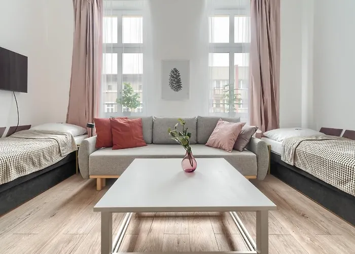 Kamienica Centrum Nr 12 *